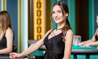 Đội ngũ hỗ trợ khách hàng chuyên nghiệp fun8